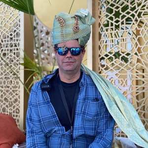 Meet your Posher, Travis